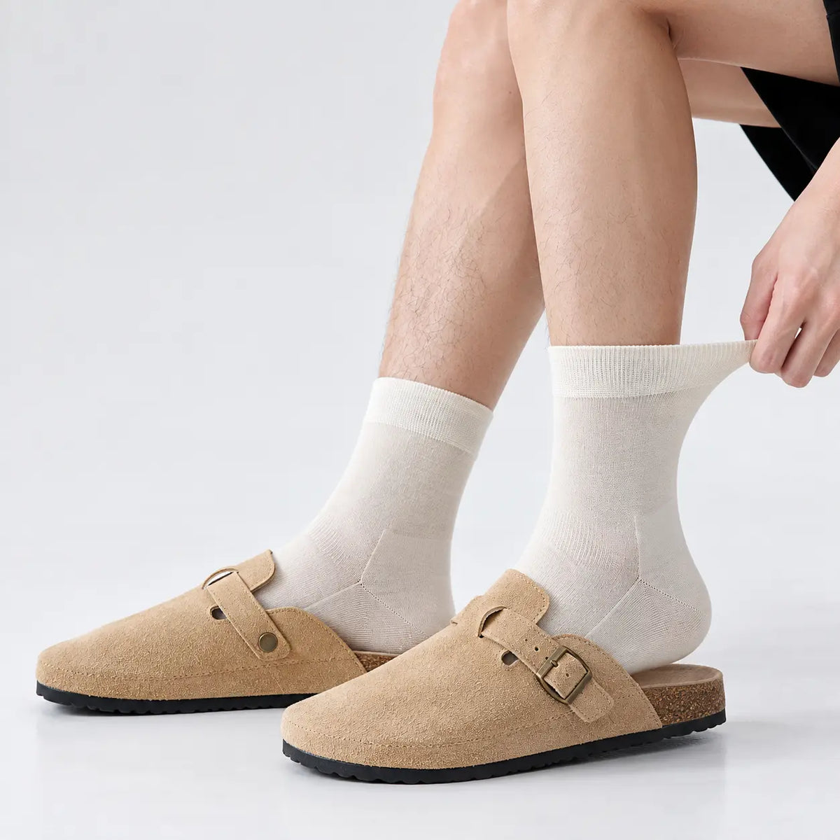 Men's 100 percent merino wool moisture-wicking socks