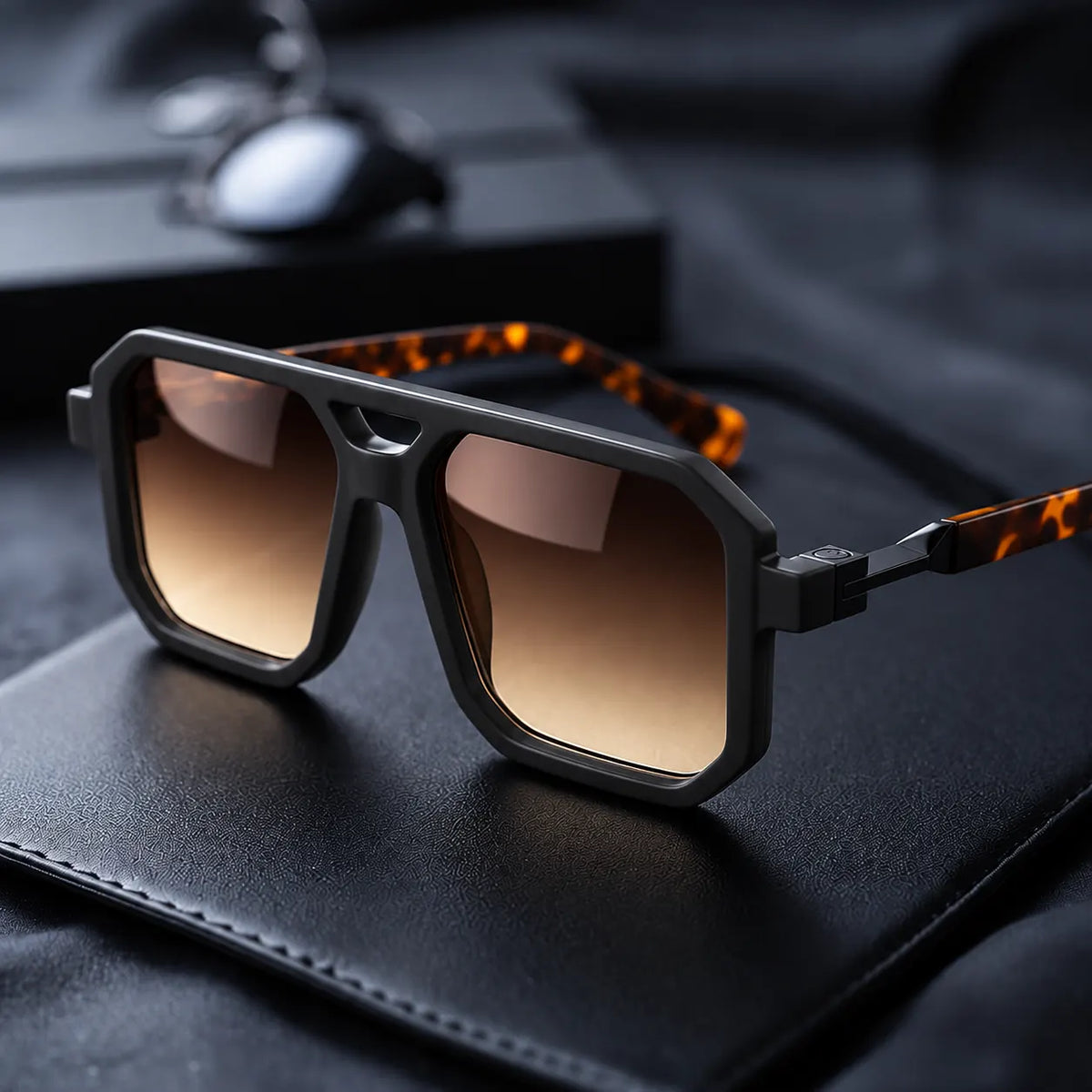 Geometric angular sunglasses with gradient UV400 lenses
