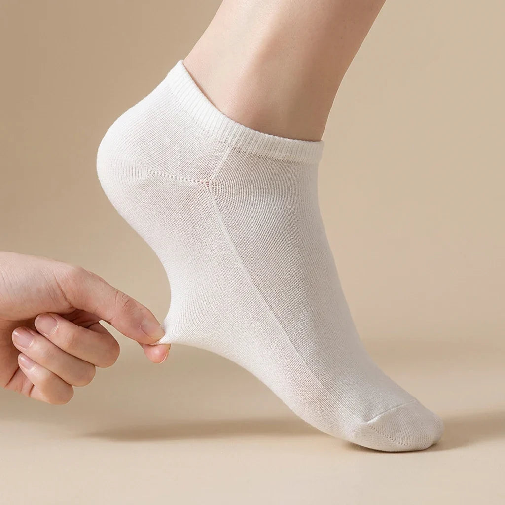 Women's 100 percent merino wool breathable ankle socks