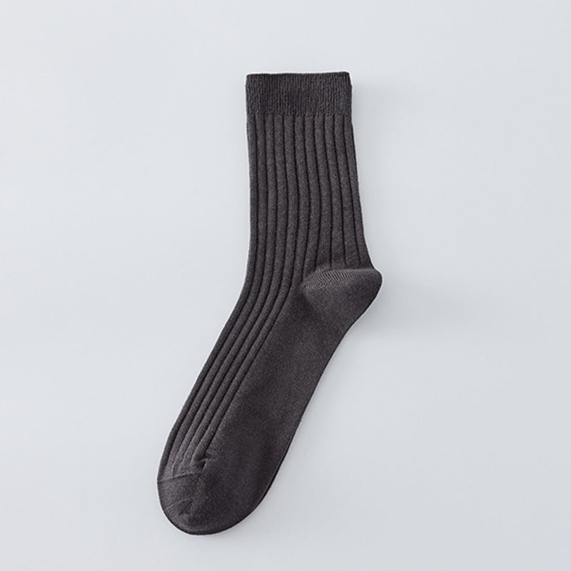 Breathable ribbed organic cotton crew socks with stay-put stretch
