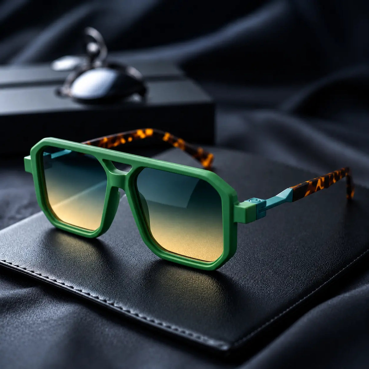 Geometric angular sunglasses with gradient UV400 lenses