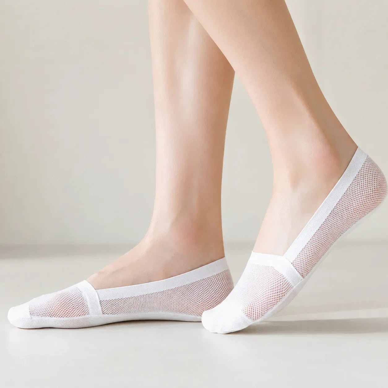 Breathable invisible no-show socks with anti-slip grip