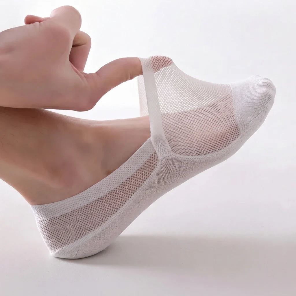 Breathable invisible no-show socks with anti-slip grip