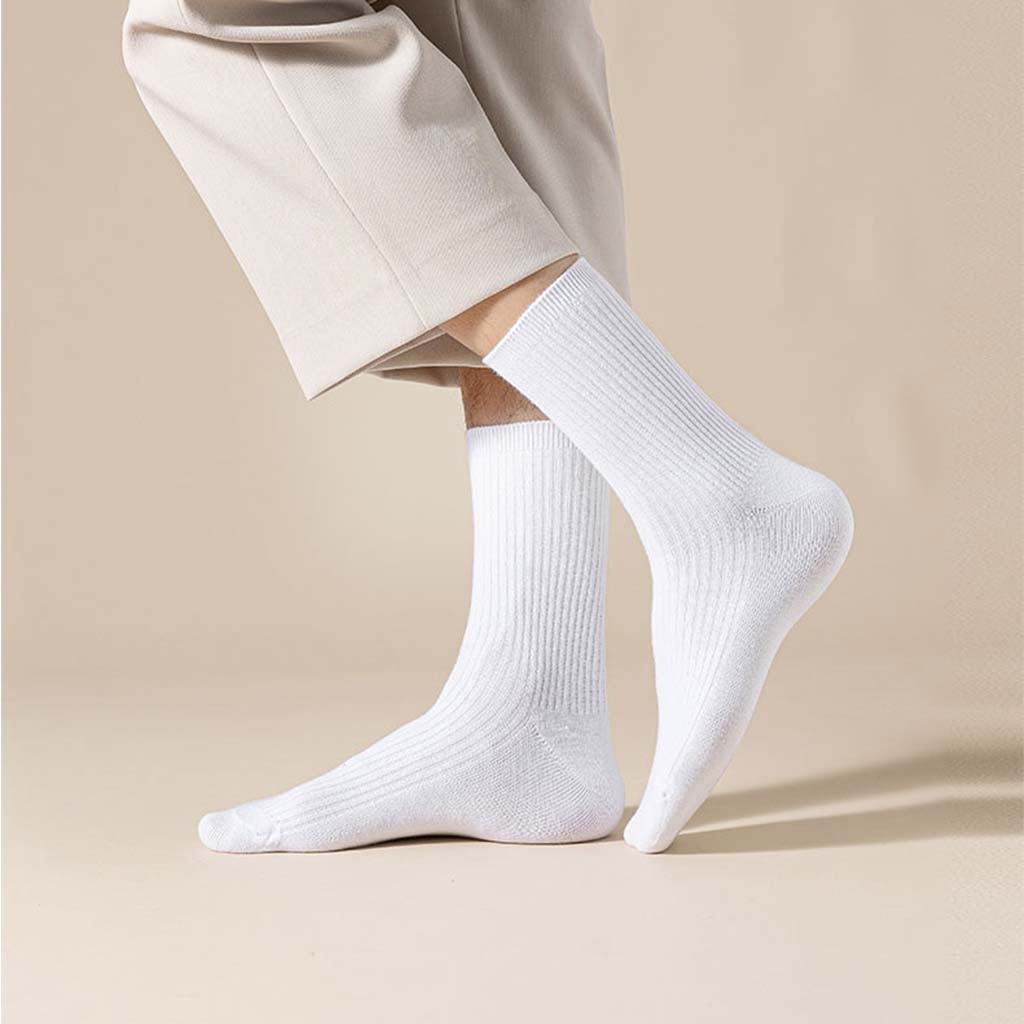 Breathable ribbed organic cotton crew socks with stay-put stretch