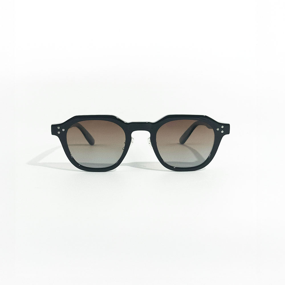 Lightweight geometric TR90 sunglasses with UV400 lenses